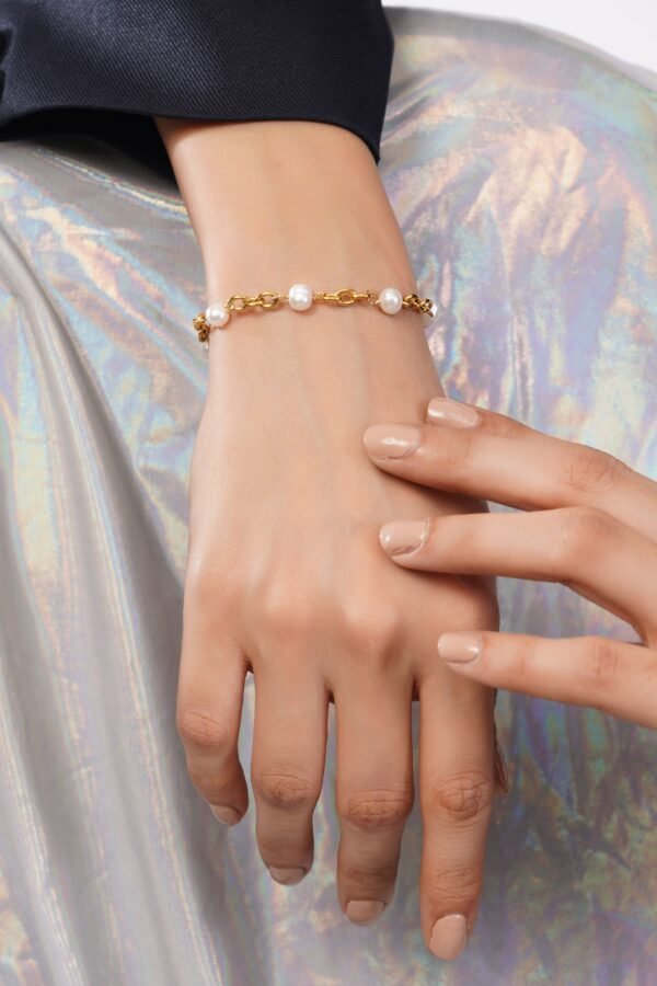 Pearl Luxe Linkin Bracelet - Image 6